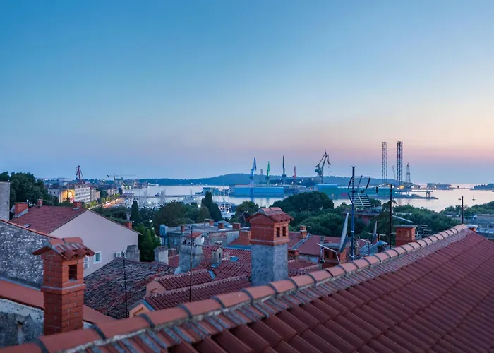 Bay View 아파트 *